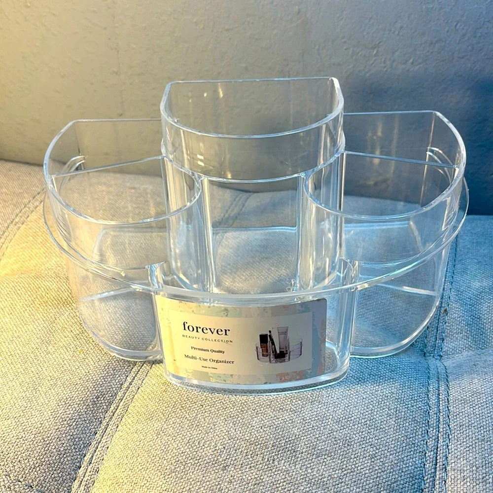 Large Clear 6-Compartment Multi-Use Organizer